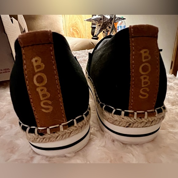 COPY - NWT in box. Bob’s by Sketchers memory foam. Black, size 7.5 - Picture 6 of 8